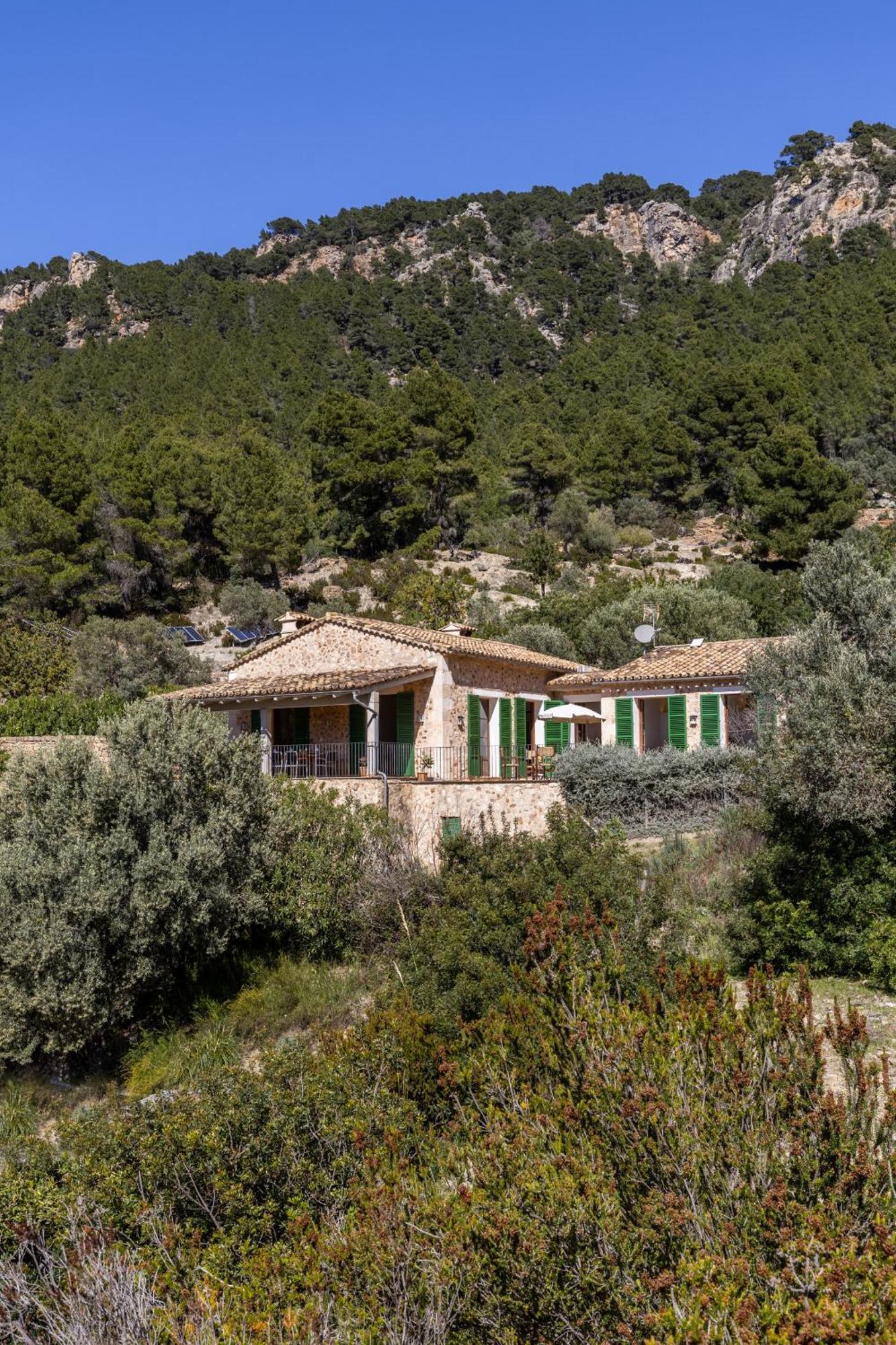 Villa Son Llarg, Estallencs 埃斯特伦克斯 外观 照片